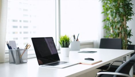 Az Eşyayla Maksimum İş Verimliliği: Minimalist Yaşamın Gücü